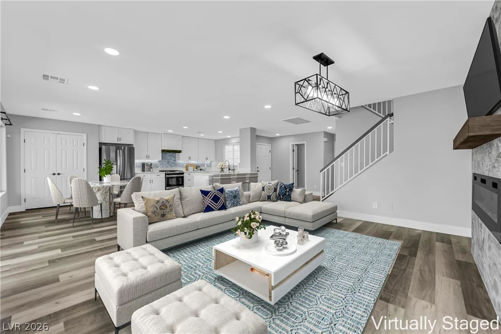 7829 Falling Pines, Las Vegas, NV 89143