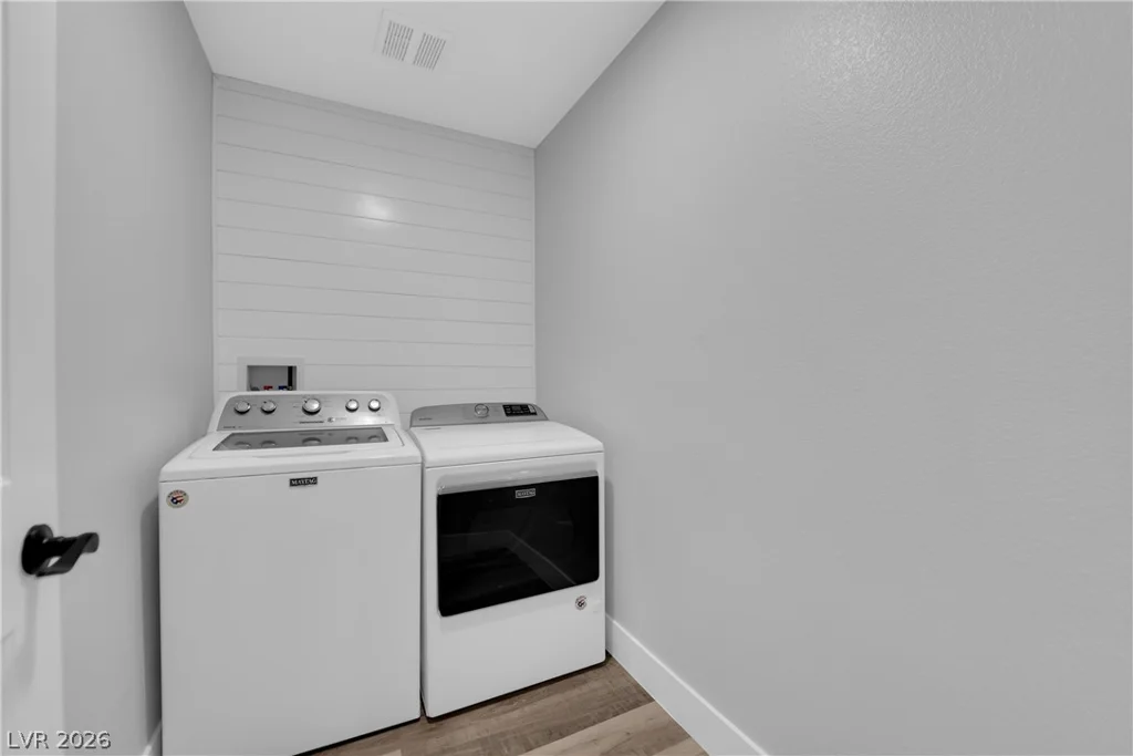 7829 Falling Pines, Las Vegas, NV 89143