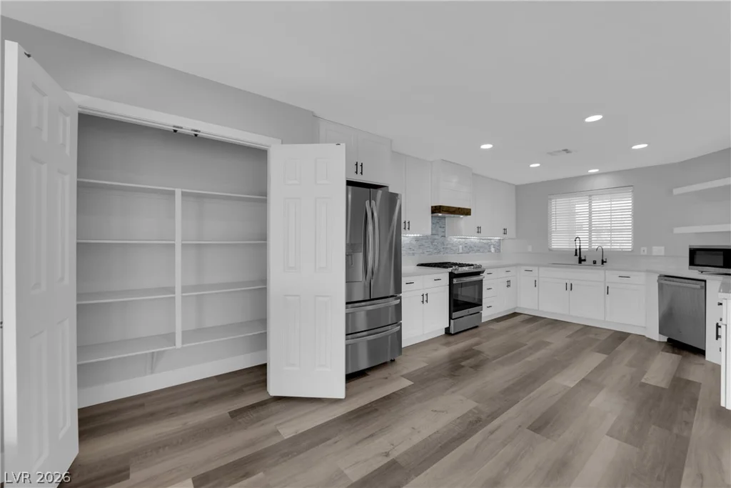 7829 Falling Pines, Las Vegas, NV 89143