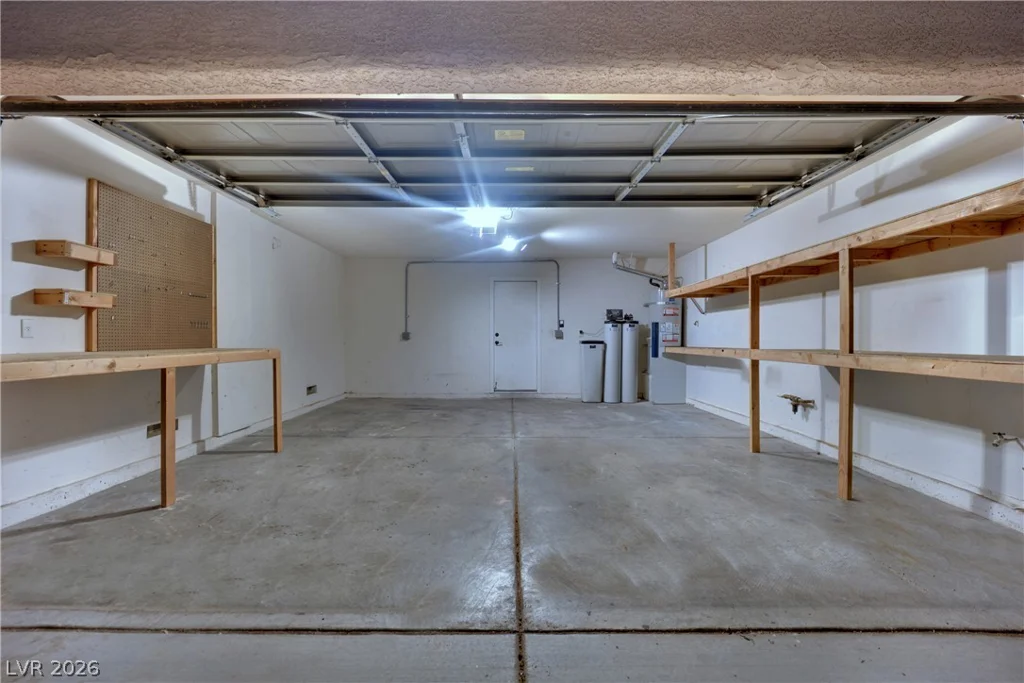 7829 Falling Pines, Las Vegas, NV 89143