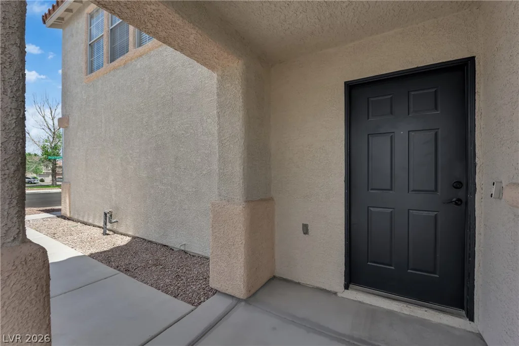 7829 Falling Pines, Las Vegas, NV 89143
