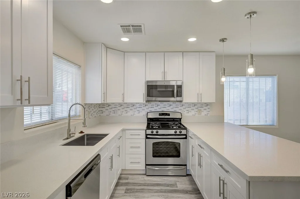 4004 Emerald Wood, Las Vegas, NV 89115