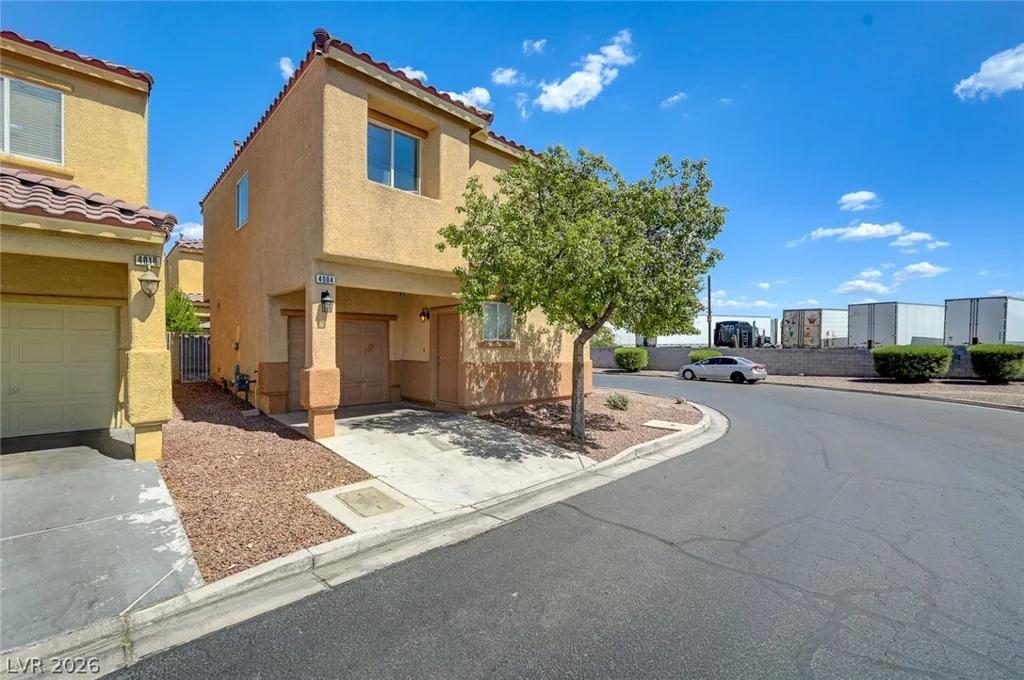 4004 Emerald Wood, Las Vegas, NV 89115