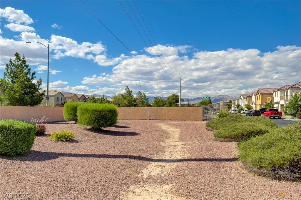 4004 Emerald Wood, Las Vegas, NV 89115