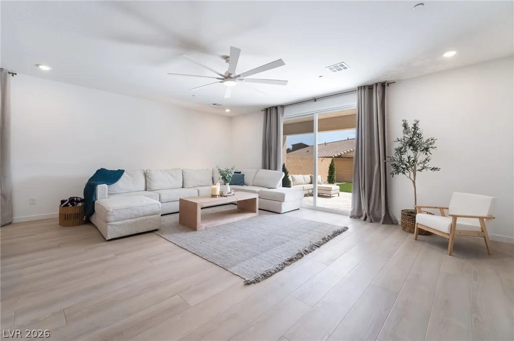 2280 Lazlo Point, Henderson, NV 89044