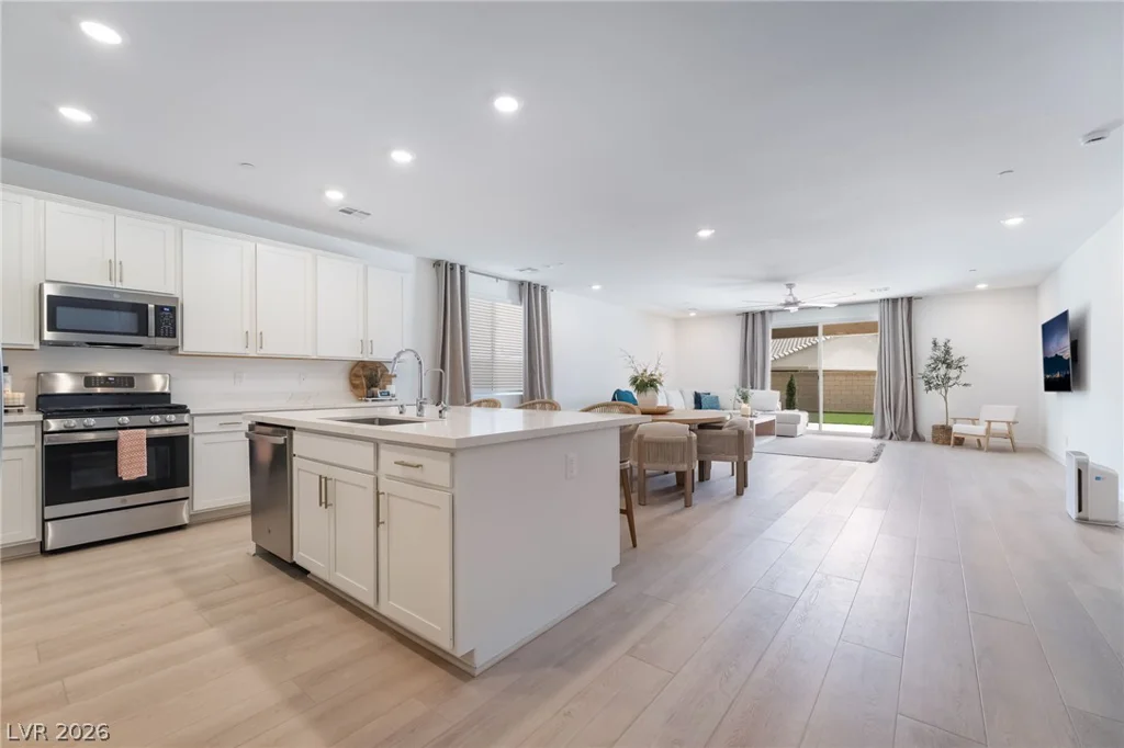 2280 Lazlo Point, Henderson, NV 89044
