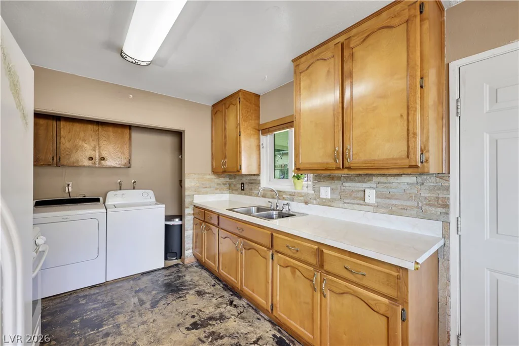 417 Miller, North Las Vegas, NV 89030