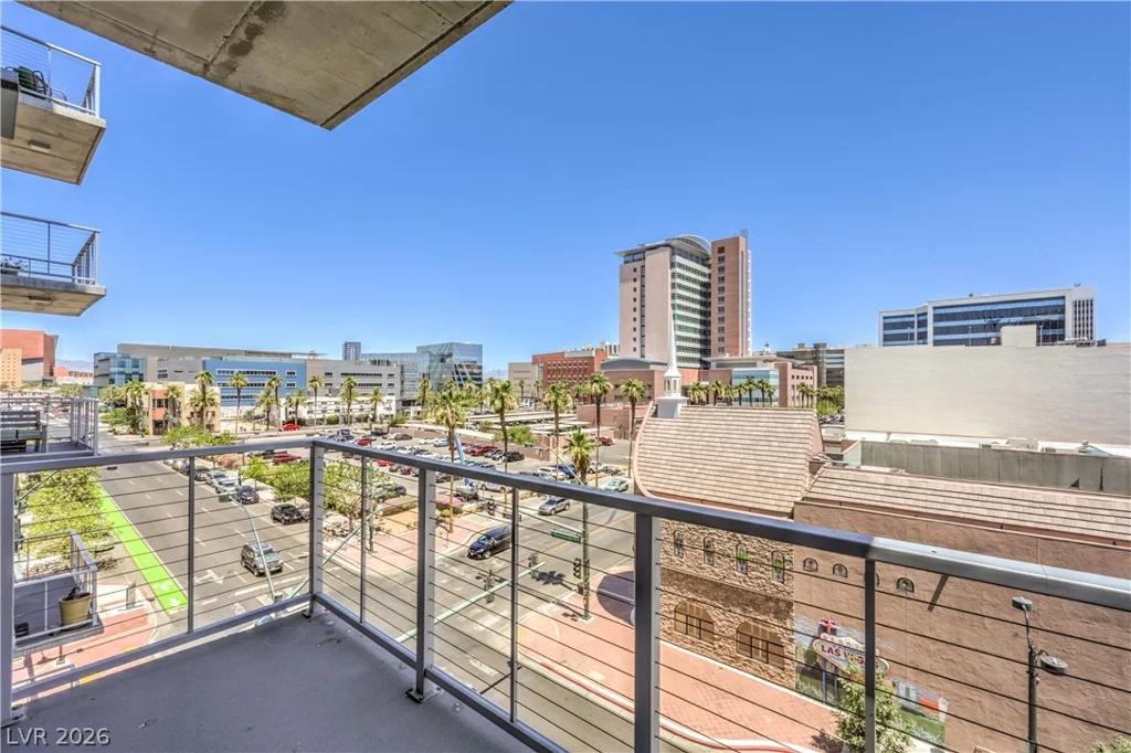 353 Bonneville, Las Vegas, NV 89101