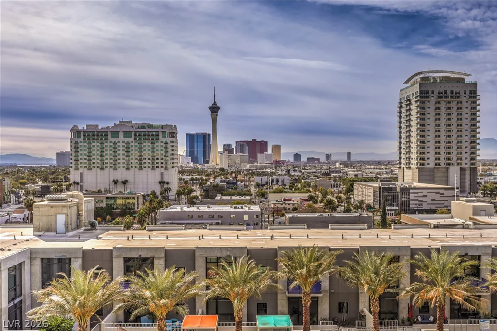 353 Bonneville, Las Vegas, NV 89101