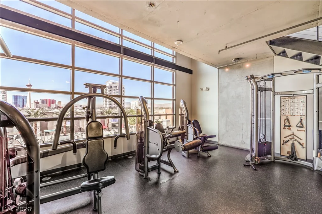353 Bonneville, Las Vegas, NV 89101