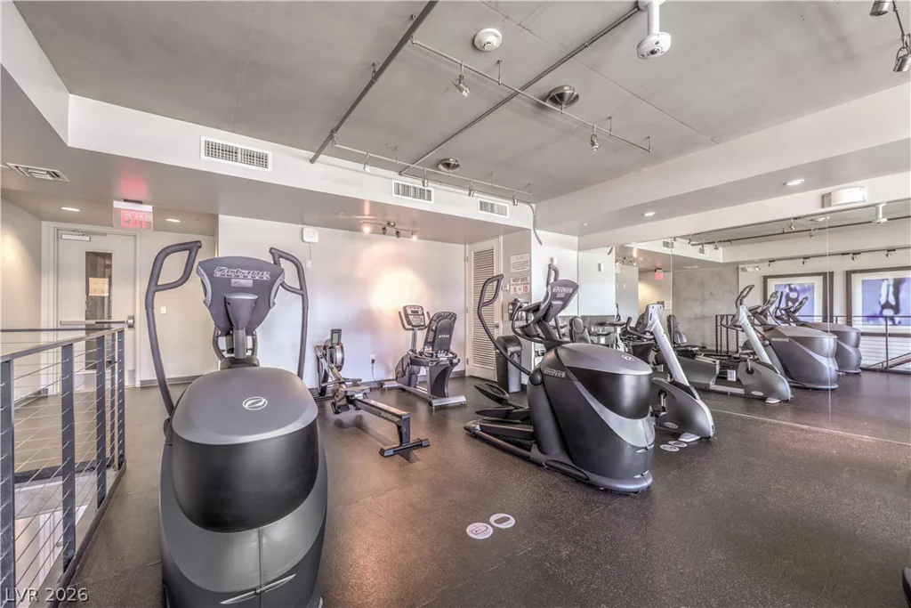 353 Bonneville, Las Vegas, NV 89101