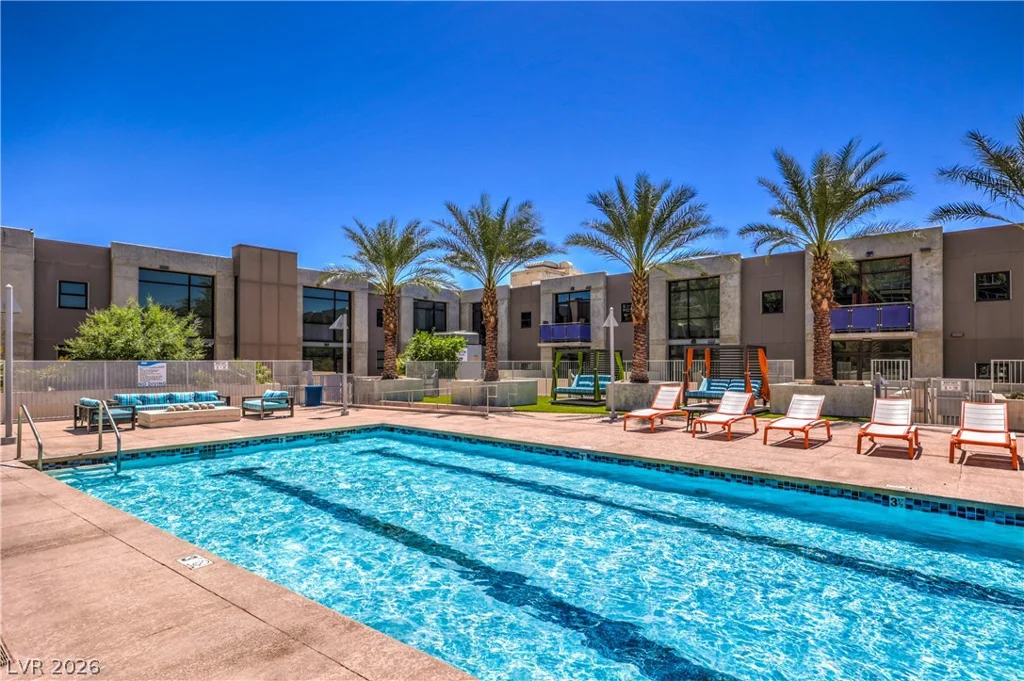 353 Bonneville, Las Vegas, NV 89101