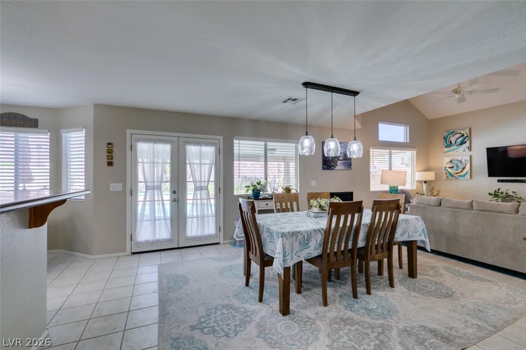2072 Smoketree Village, Henderson, NV 89012