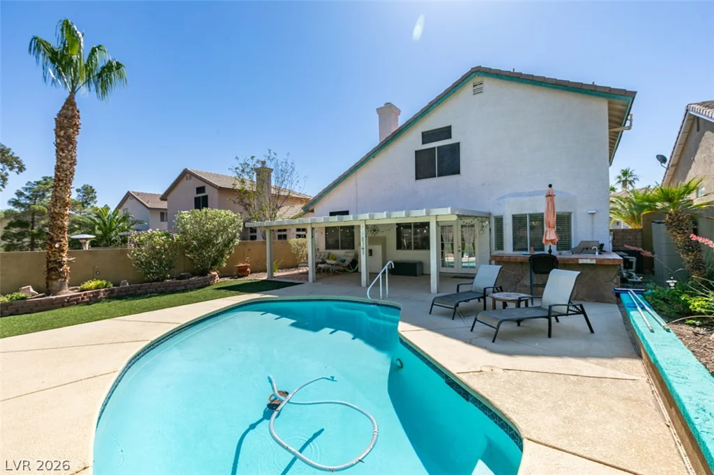 2072 Smoketree Village, Henderson, NV 89012