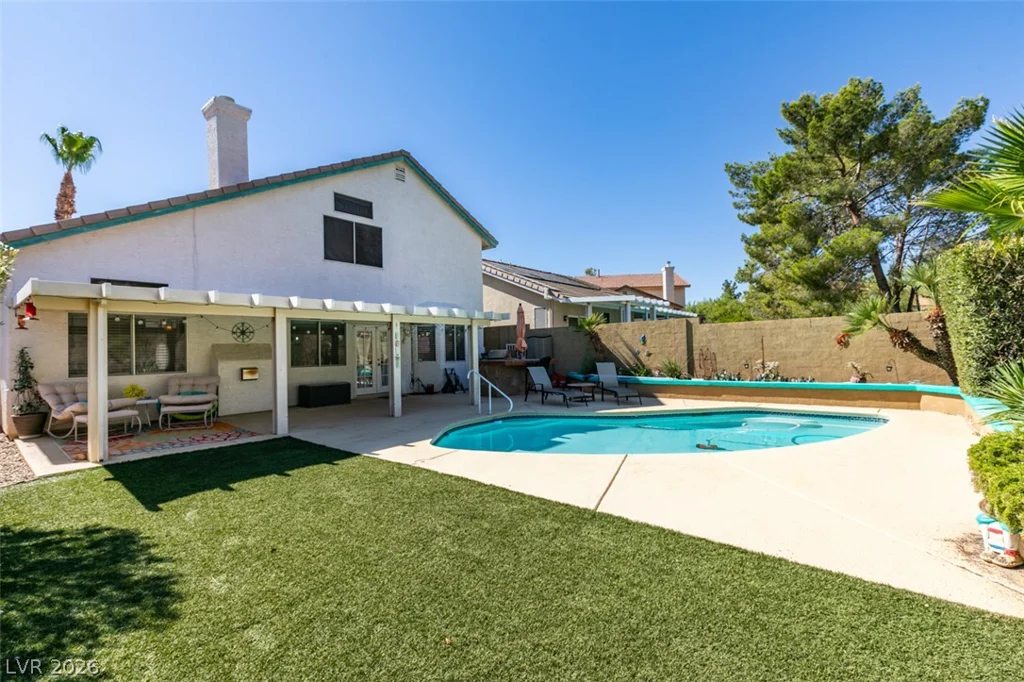 2072 Smoketree Village, Henderson, NV 89012