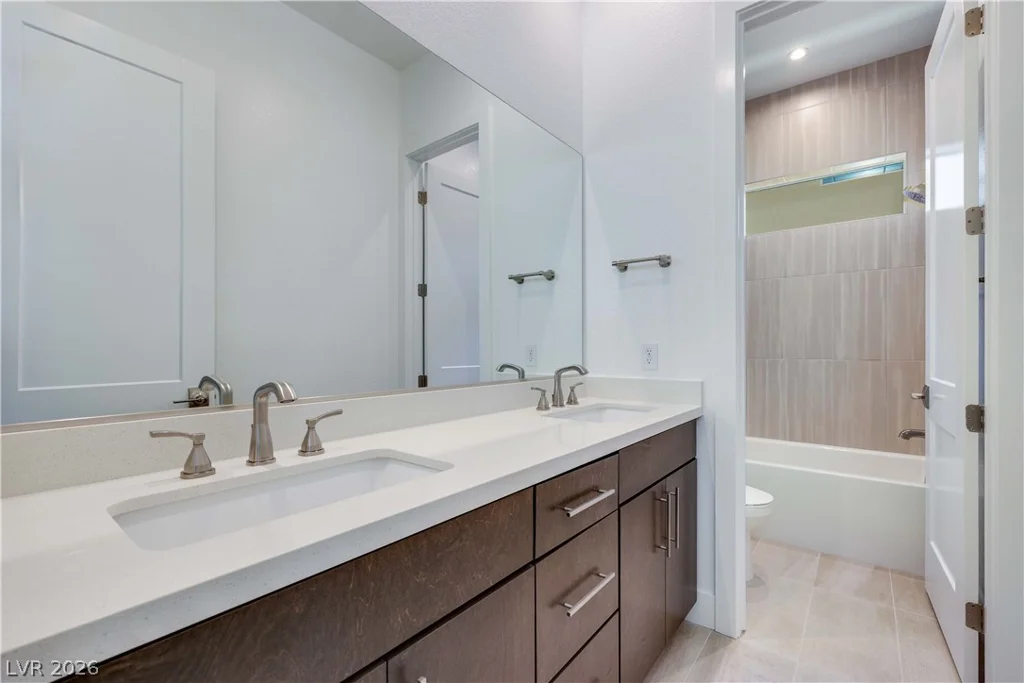 203 Sailing Sunset, Henderson, NV 89011