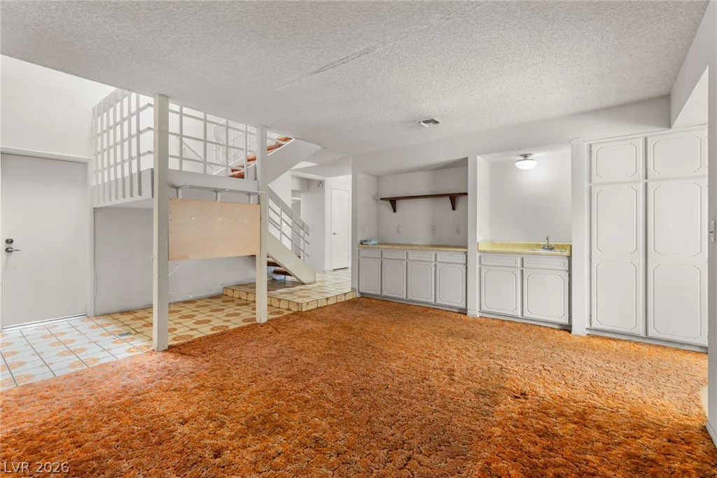 2613 Lourdes, Las Vegas, NV 89102