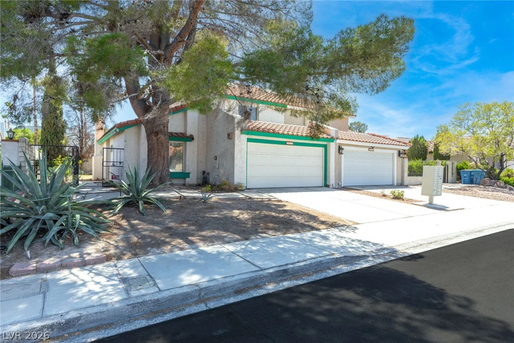 2613 Lourdes, Las Vegas, NV 89102