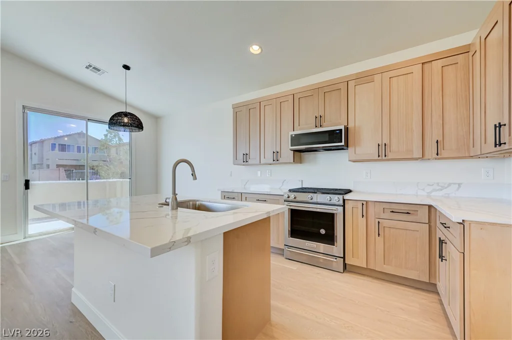 5055 Quiet Falls, Las Vegas, NV 89141