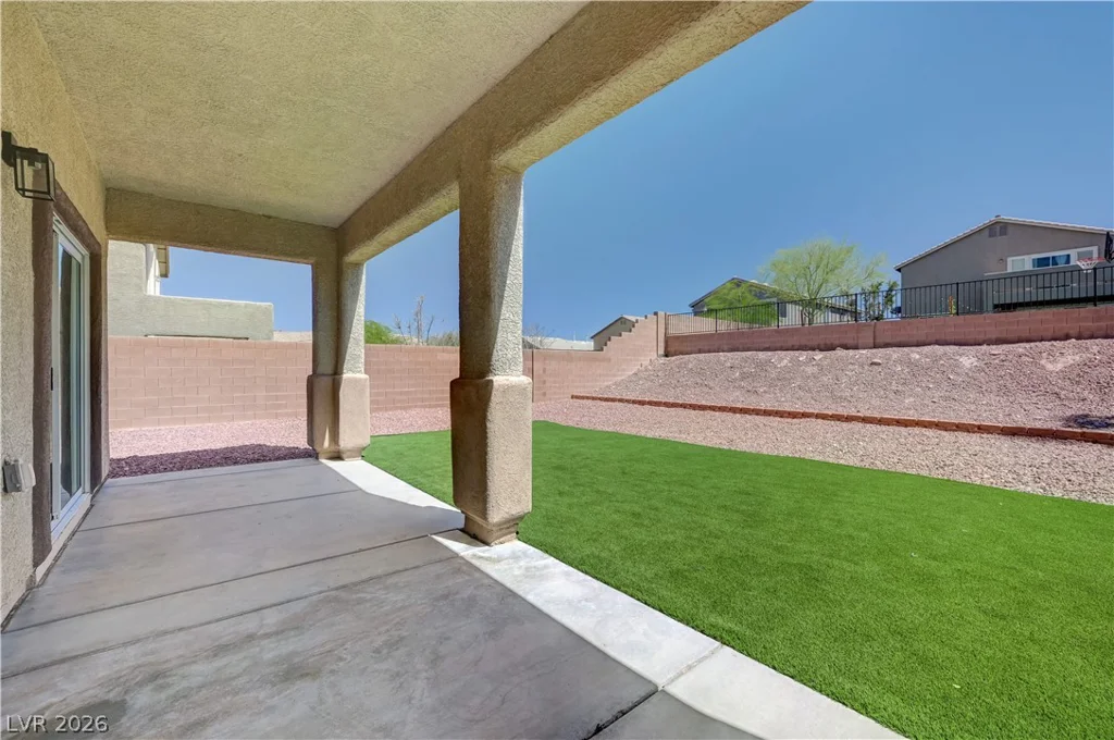 5055 Quiet Falls, Las Vegas, NV 89141