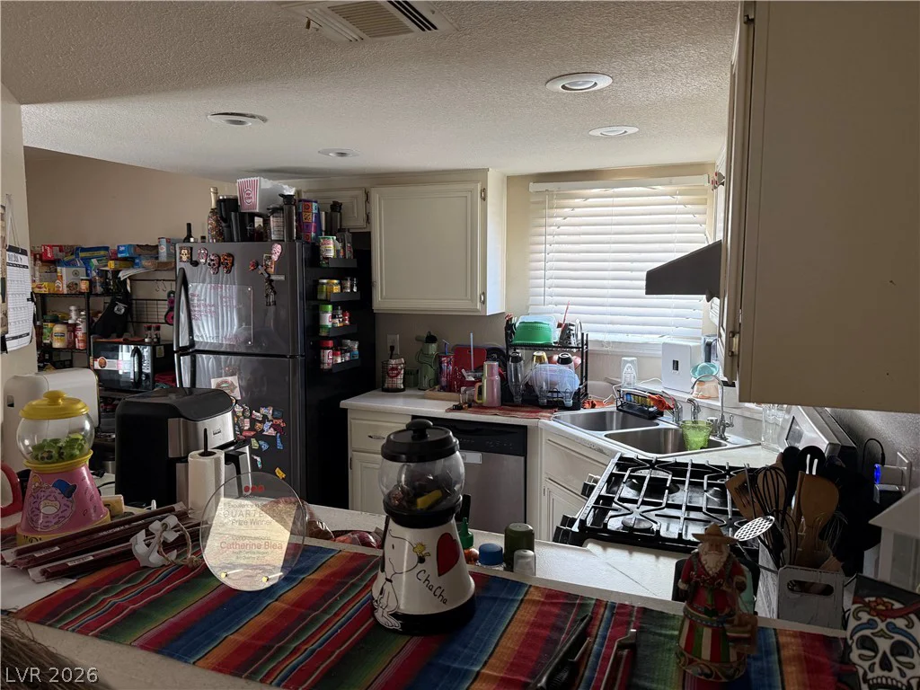 850 Sloan, Las Vegas, NV 89110