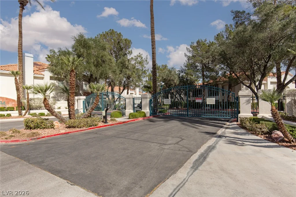 7625 Valley Green, Las Vegas, NV 89149