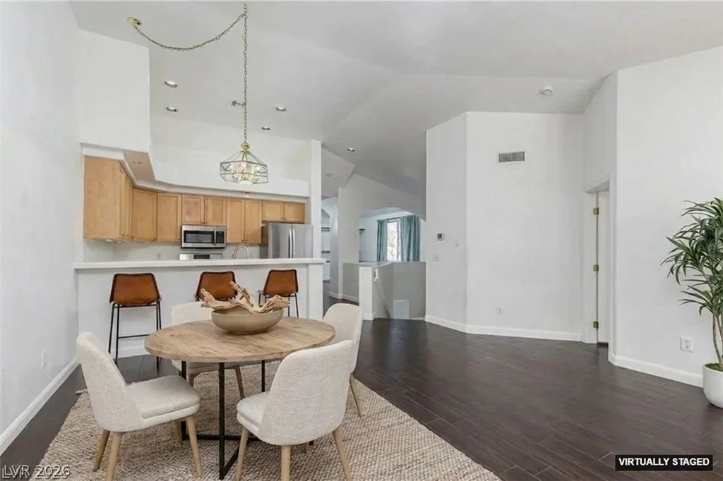7625 Valley Green, Las Vegas, NV 89149