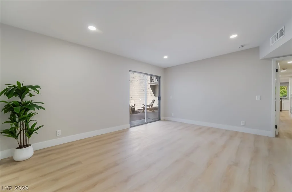 3743 Colonial, Las Vegas, NV 89121