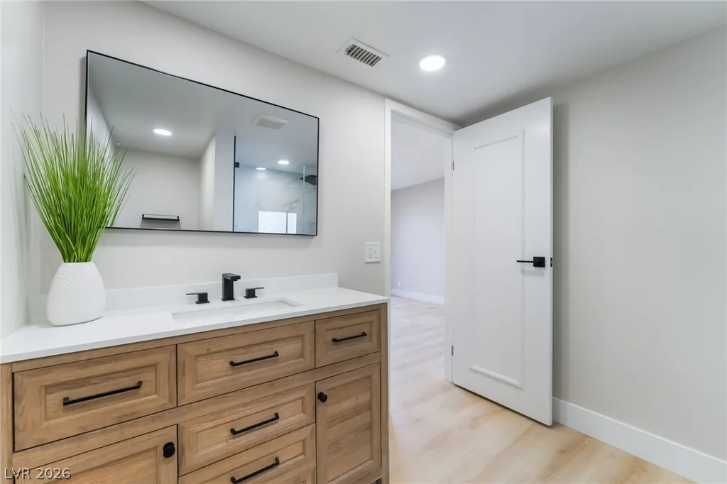 3743 Colonial, Las Vegas, NV 89121