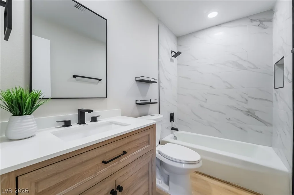 3743 Colonial, Las Vegas, NV 89121