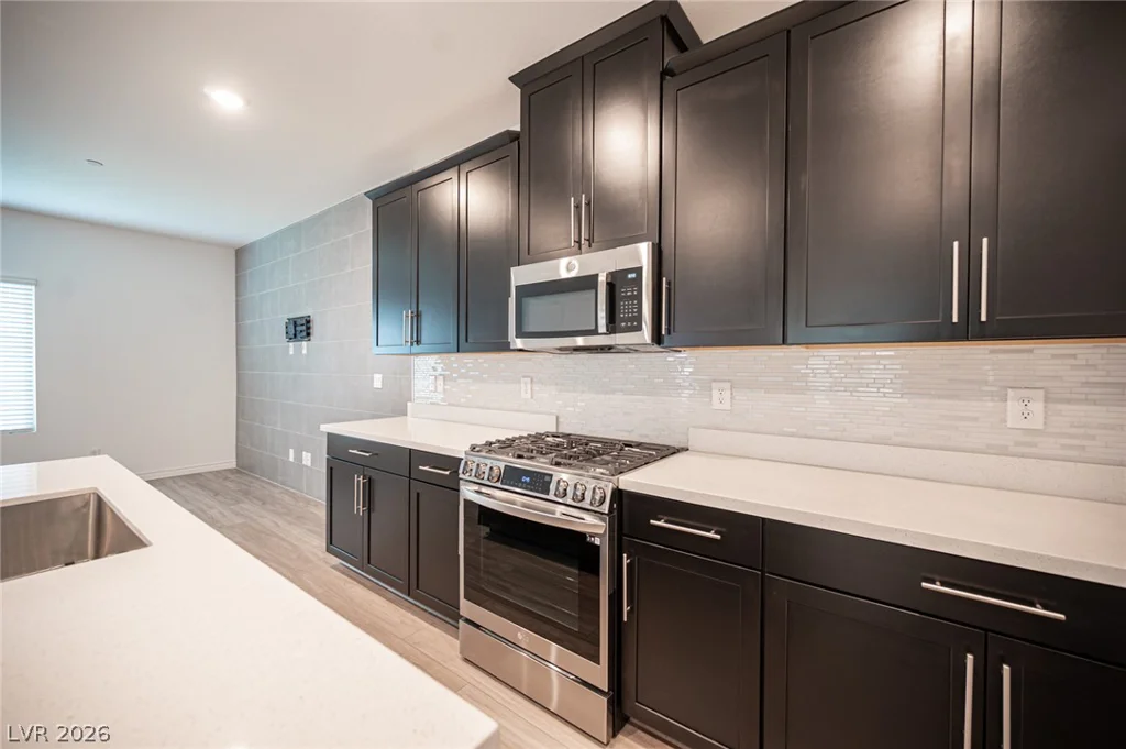 600 Carriage Hill, Las Vegas, NV 89138