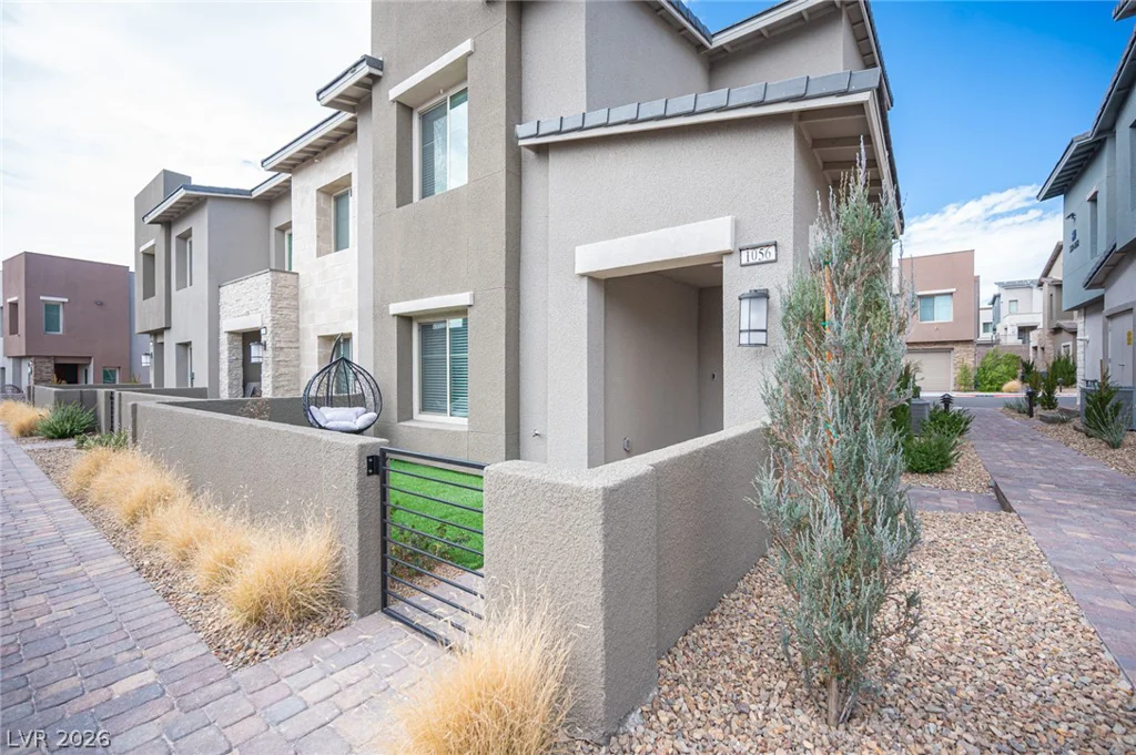 600 Carriage Hill, Las Vegas, NV 89138