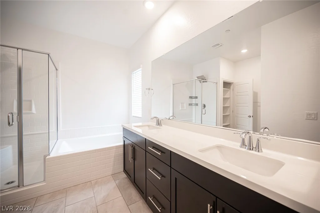 600 Carriage Hill, Las Vegas, NV 89138
