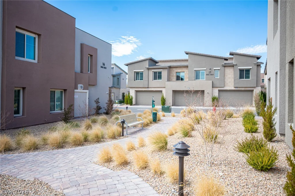 600 Carriage Hill, Las Vegas, NV 89138