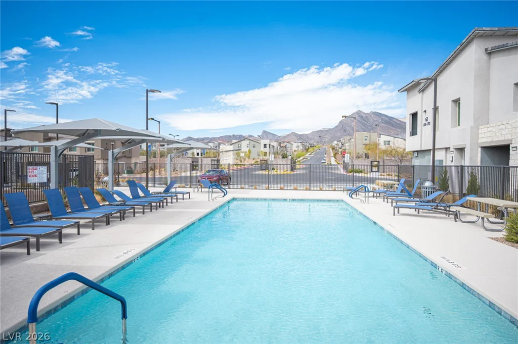 600 Carriage Hill, Las Vegas, NV 89138