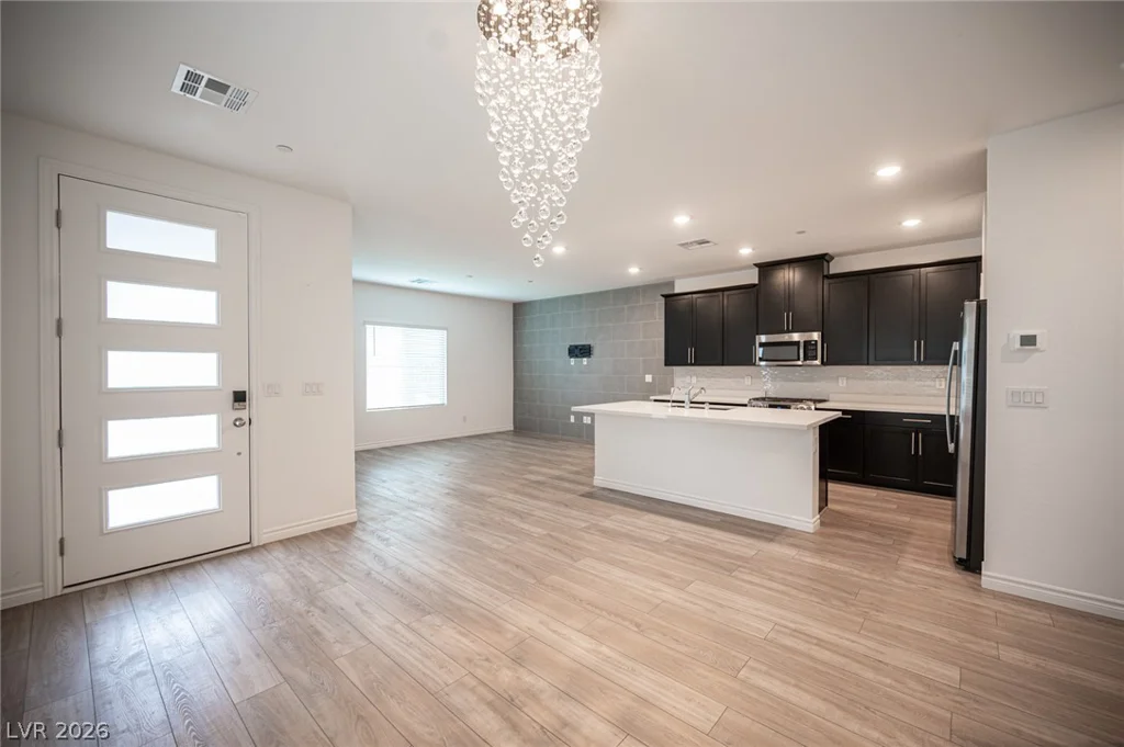 600 Carriage Hill, Las Vegas, NV 89138