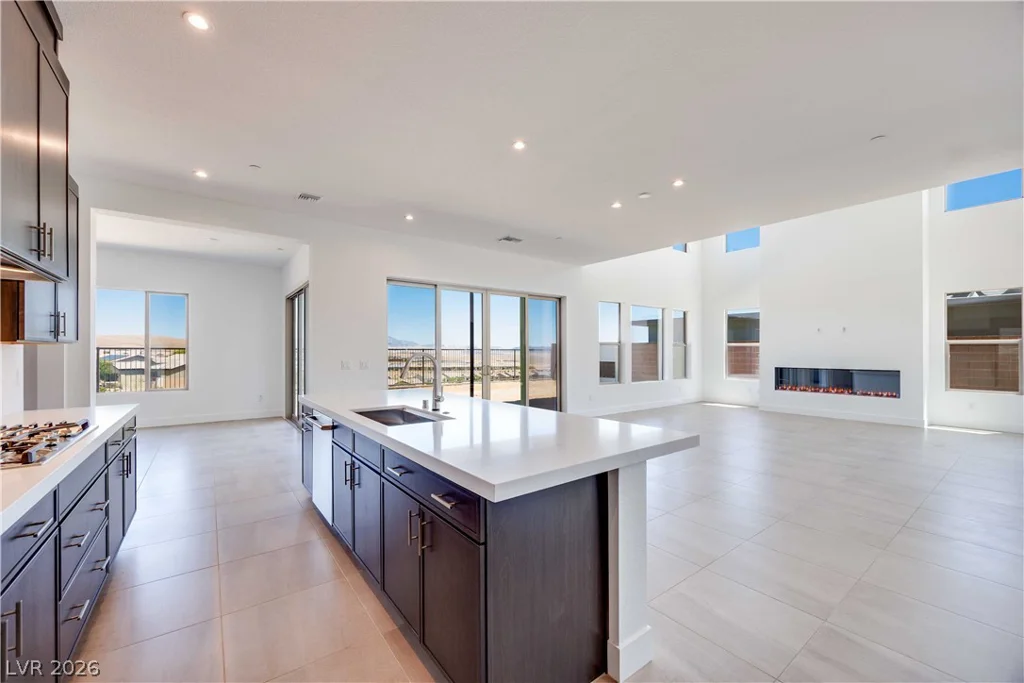 215 Sailing Sunset, Henderson, NV 89011