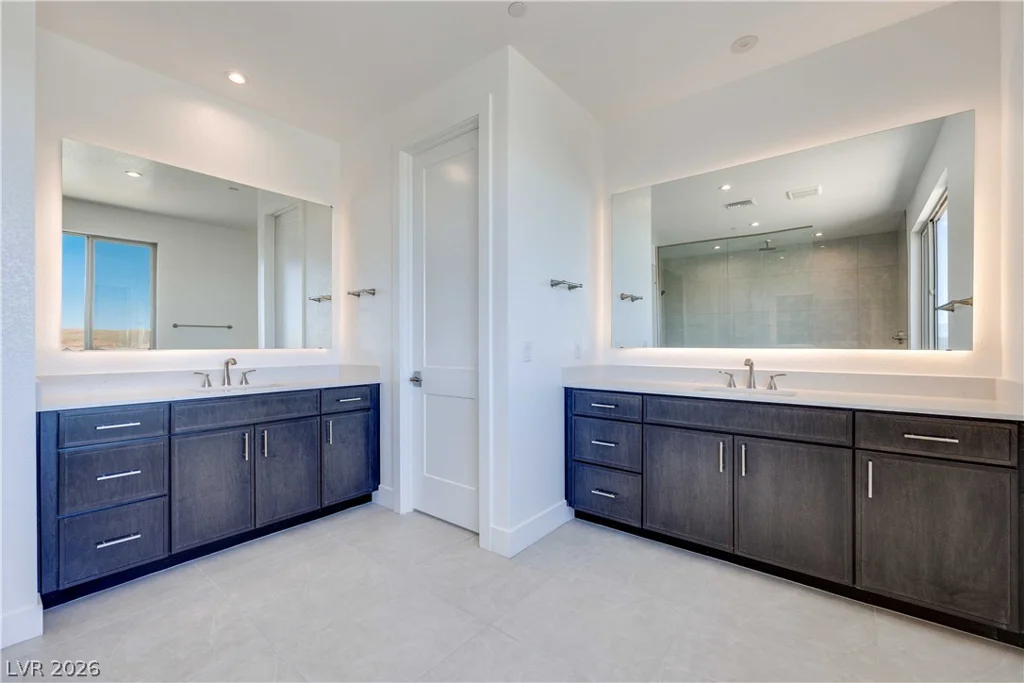 215 Sailing Sunset, Henderson, NV 89011