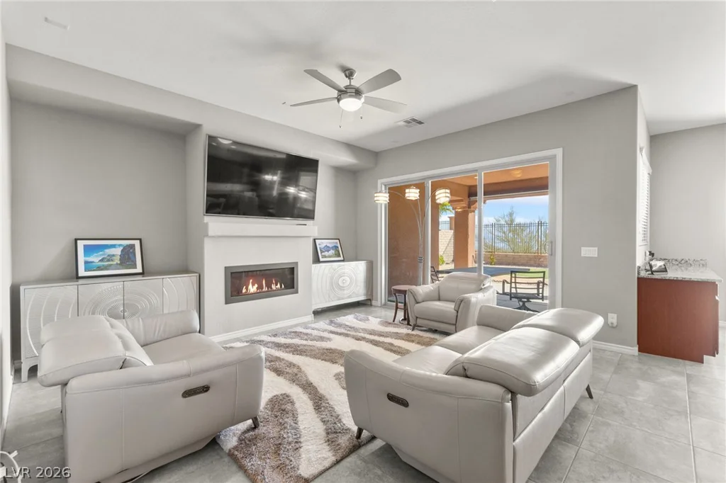 224 Highspring, Las Vegas, NV 89138