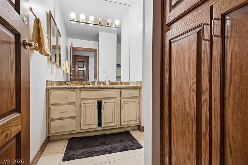 3120 Pioneer, Las Vegas, NV 89117