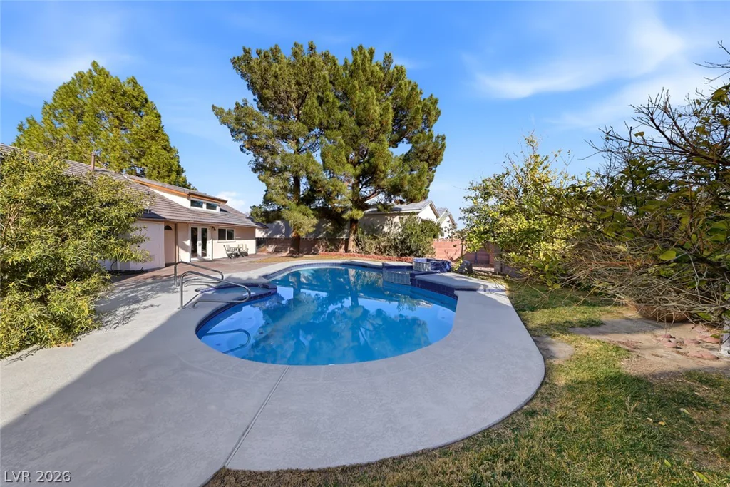 3120 Pioneer, Las Vegas, NV 89117