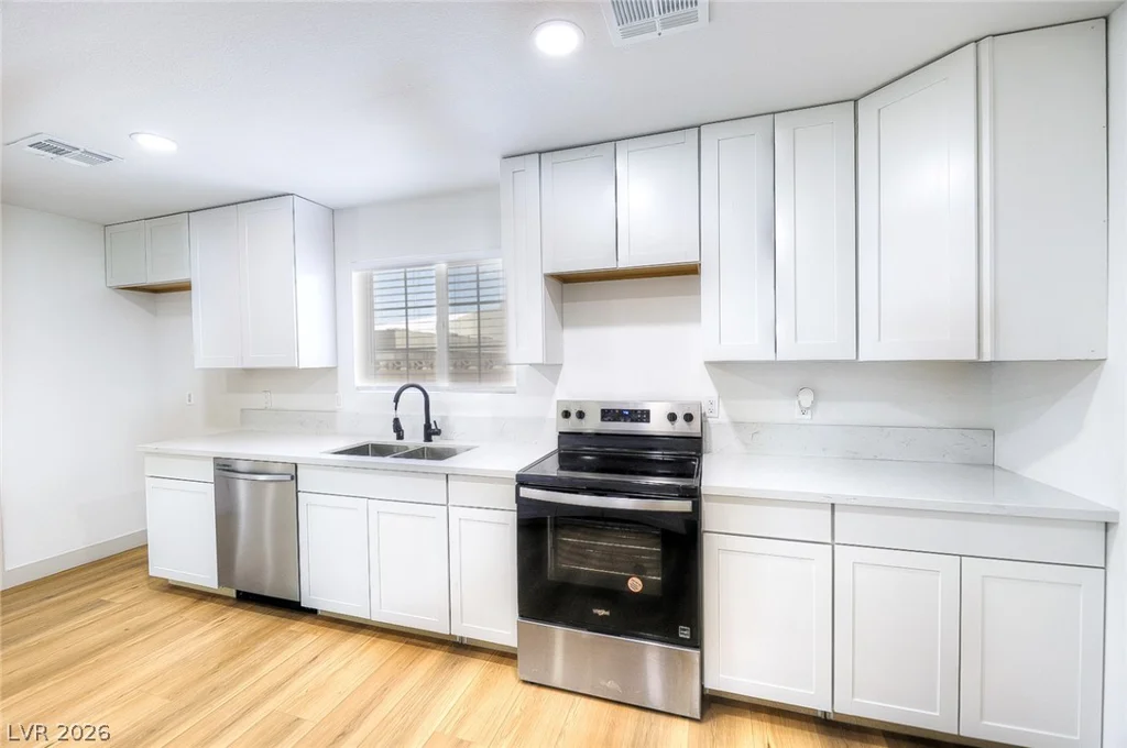 5800 Cory, Las Vegas, NV 89107