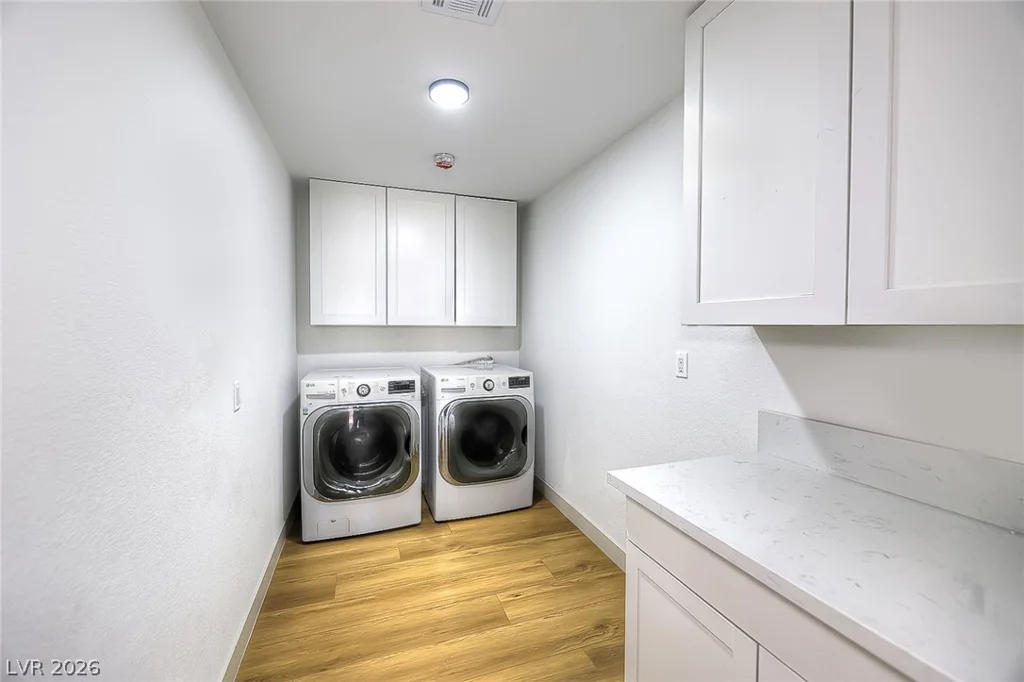 5800 Cory, Las Vegas, NV 89107