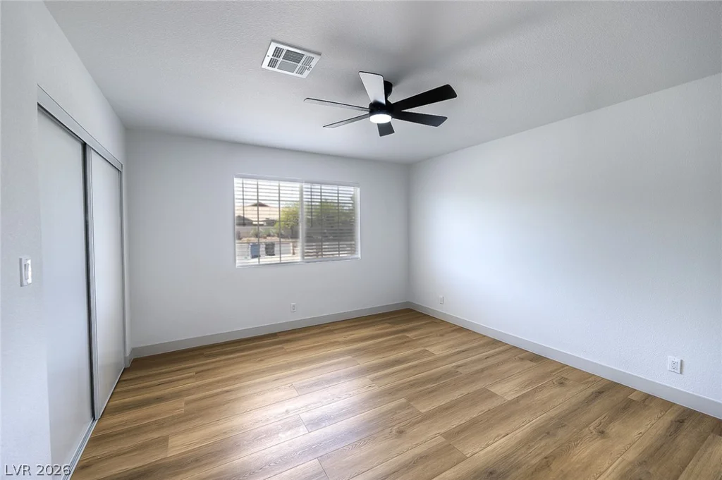 5800 Cory, Las Vegas, NV 89107