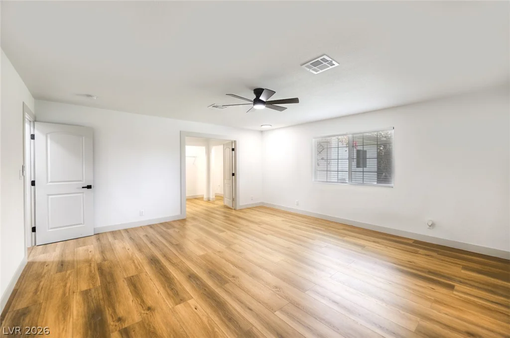 5800 Cory, Las Vegas, NV 89107
