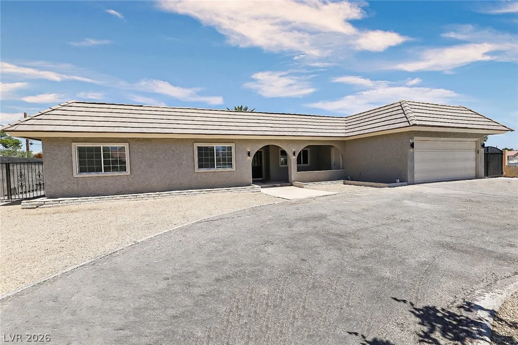5800 Cory, Las Vegas, NV 89107
