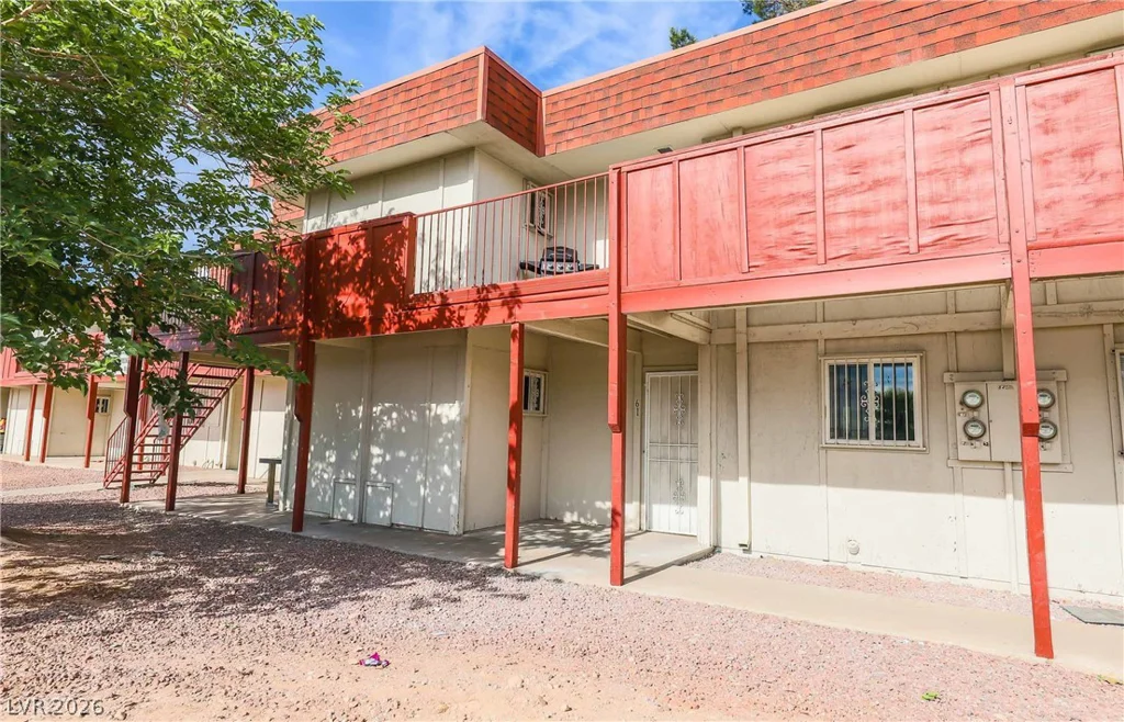 5326 Swenson, Las Vegas, NV 89119