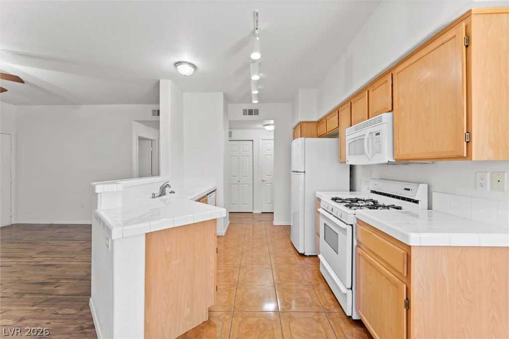1050 Cactus, Las Vegas, NV 89183