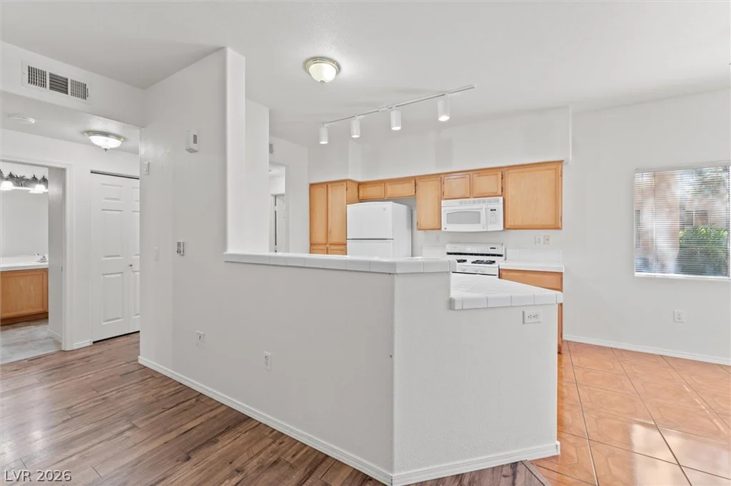 1050 Cactus, Las Vegas, NV 89183