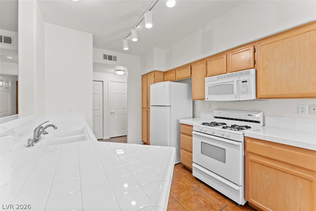 1050 Cactus, Las Vegas, NV 89183